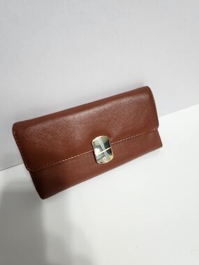 Time and Tru Women's Kinsley Wallet, Cognac